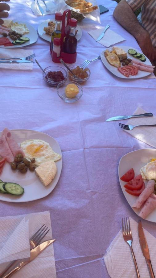 Bar Restorant Kristal 호텔 티라나 외부 사진